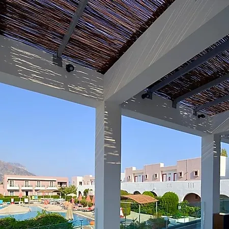 Sunny View Hotel 3*