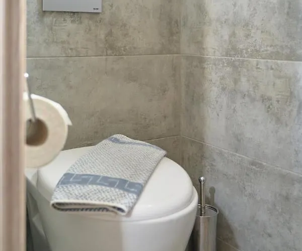 מלון Sunny View 3*